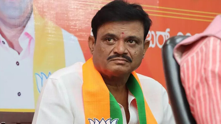 ମୁହଁରେ ପରିସ୍ରା କରିଥିଲେ, ଶରୀରରେ ଭାଇରସ ଛାଡ଼ିଥିଲେ: ବିଜେପି ବିଧାୟକଙ୍କ ବିରୋଧରେ ଗଣଦୁଷ୍କର୍ମ ଅଭିଯୋଗ