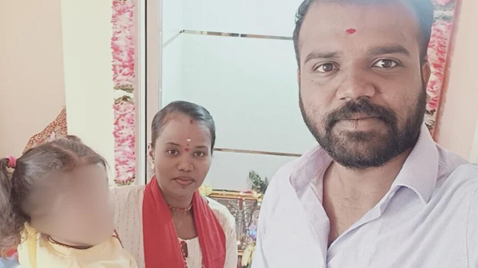 ପତ୍ନୀଙ୍କ ଚରିତ୍ରକୁ ସନ୍ଦେହ: ମୁଣ୍ଡରୁ ଗଣ୍ଡିକୁ ଅଲଗା କରି ପୁଲିସ୍‌ ପାଖରେ ପହଞ୍ଚିଲେ