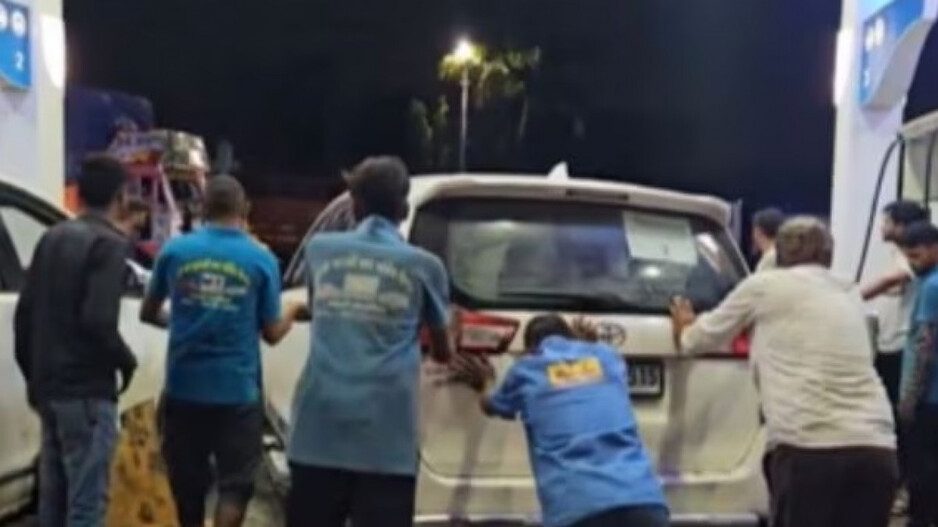 ଡିଜେଲରେ ମିଶିଥିଲା ପାଣି, ଅଚଳ ହୋଇଗଲା ମଧ୍ୟପ୍ରଦେଶ ମୁଖ୍ୟମନ୍ତ୍ରୀଙ୍କ କନଭୟର ୧୯ ଗାଡ଼ି