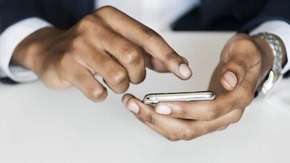 ଗେ’ ଡେଟିଂ ଆପ୍‌ରେ ଯୁବକଙ୍କୁ ହୋଟେଲ ଡାକି ଫିସିଗଲେ ଡାକ୍ତର, ହରାଇଲେ ୮ ଲକ୍ଷ