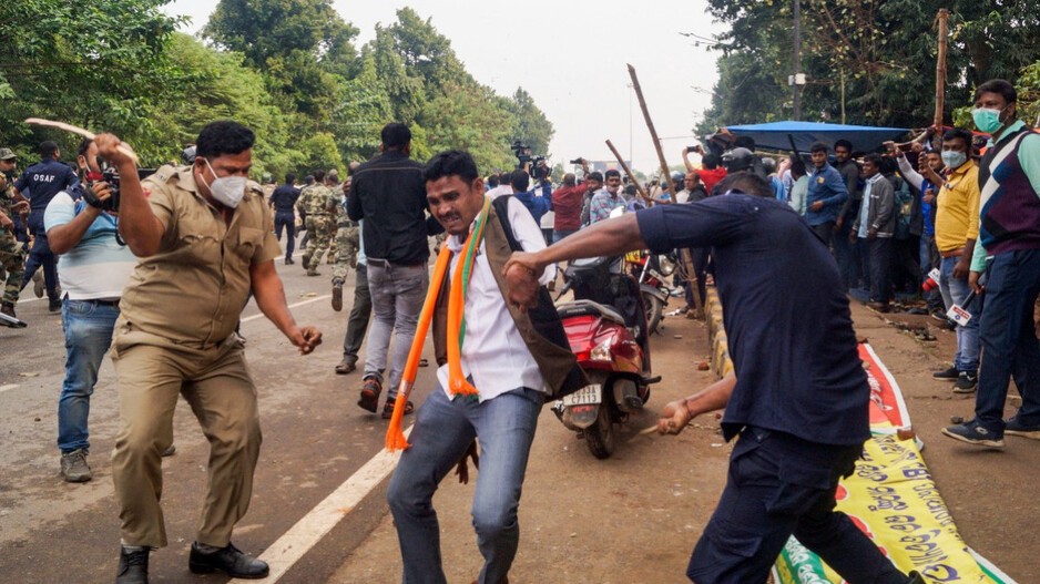 BJP Workers vs Police