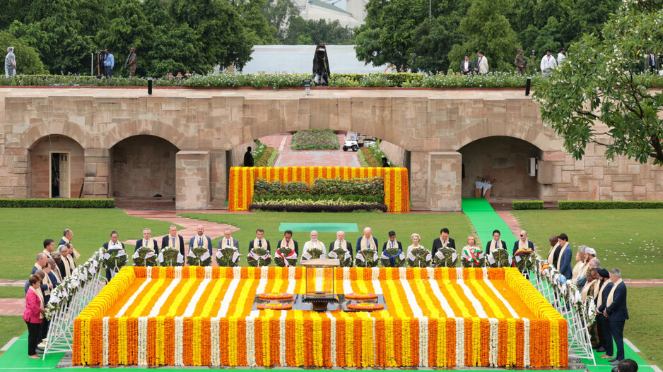 G20 leaders pay floral tributes to Mahatma Gandhi at Rajghat