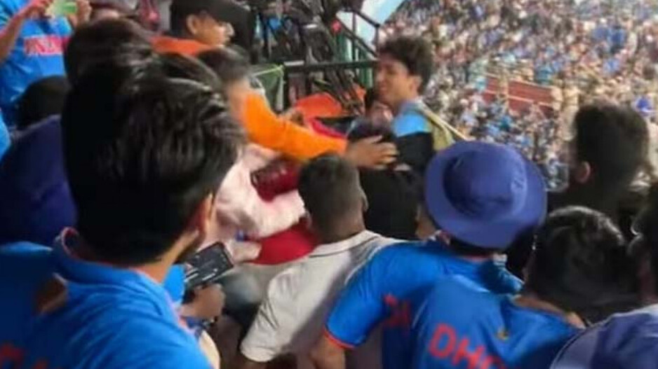fans fight in delhis arun jaitley stadium
