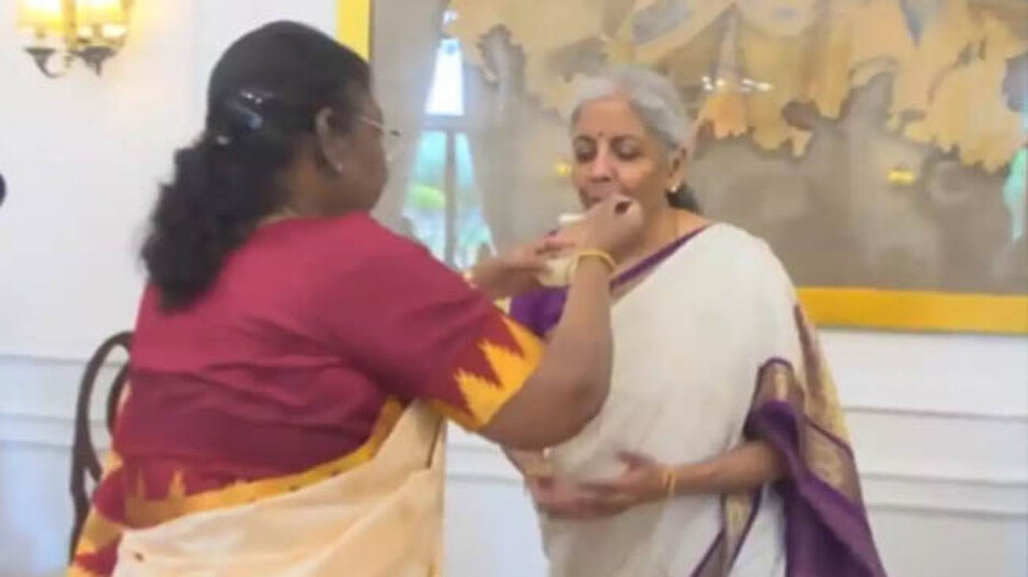 Droupadi Murmu giving 'dahi cheeni' blessings to Nirmala Sitharaman