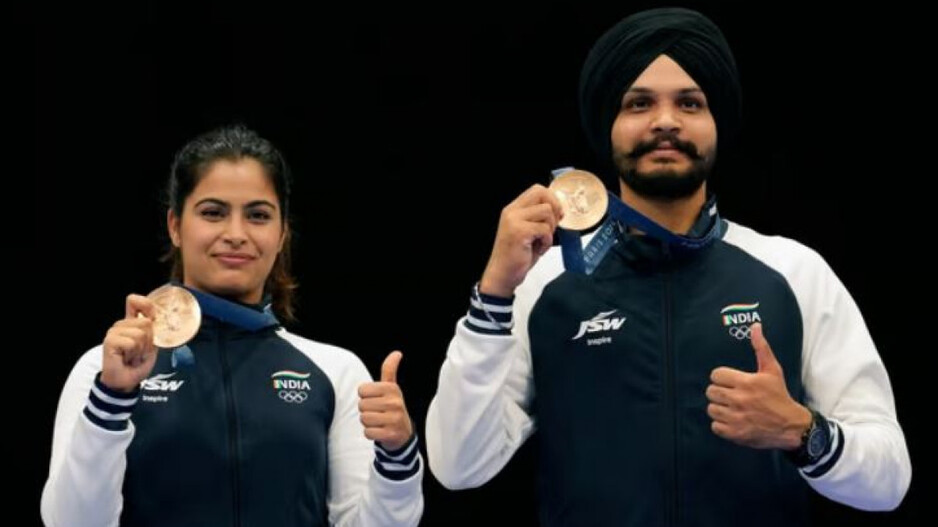 Manu Bhakar & Sarabjot Singh 