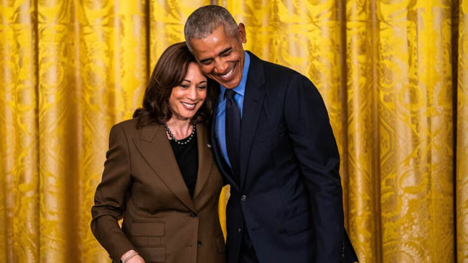  Kamala Harris and Barack Obama 