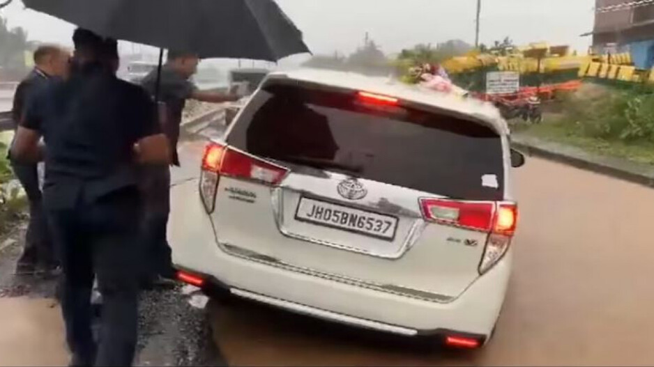 Shivraj Singh Car Stuck