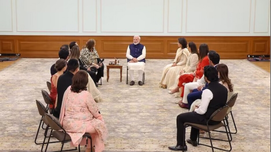 PM with Kapoor Family