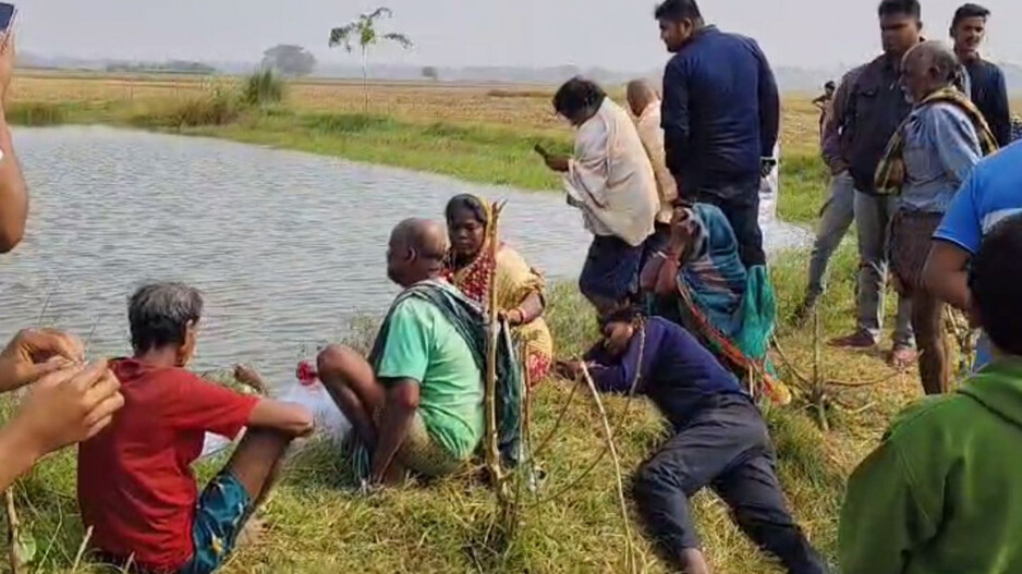 DedaBody in Pond