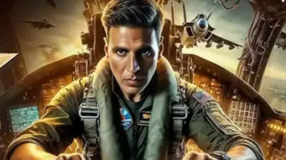 Akshay Kumar in Sky Force Poster