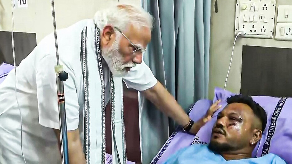 ବିମାନ କ୍ରାଶ: ବଞ୍ଚି ଯାଇଥିବା ବିଶ୍ୱାସ କରିପାରୁ ନାହାନ୍ତି ବିଶ୍ୱାସ