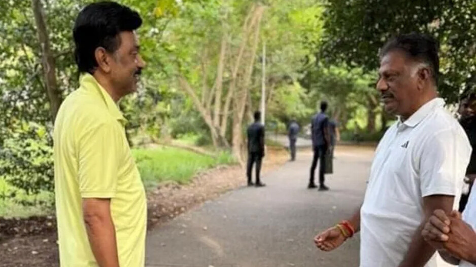 ଷ୍ଟାଲିନଙ୍କ ସହ ମର୍ଣ୍ଣିଂ ୱାକ୍‌ ପରେ ବଦଳି ଗଲେ ଓପିଏସ୍‌, NDAରୁ ଓହରିଲେ