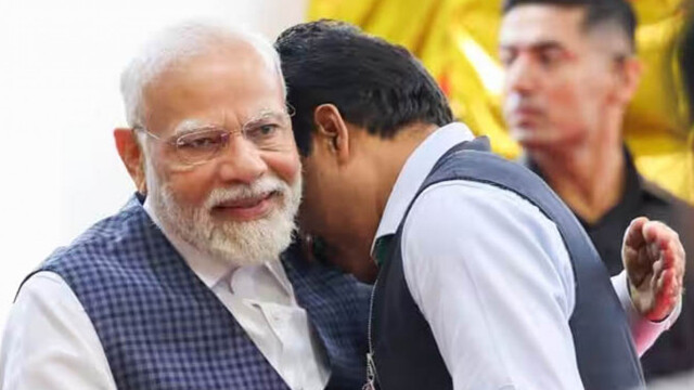 Modi with Isro chief