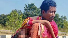 Odisha man carrying wife’s body on shoulder