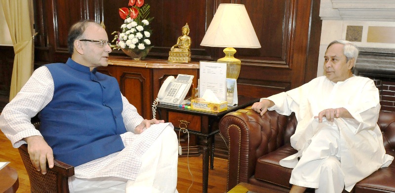Chief-Minister-of-Odisha-Shri-Naveen-Patnaik-meeting-the-Union-Minister-for-Finance-Corporate-Affairs-and-Information-Broadcasting-Shri-Arun-Jaitley-in-New-Delhi-on-August-
