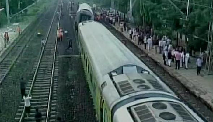 duranto-express-derailment-karnataka