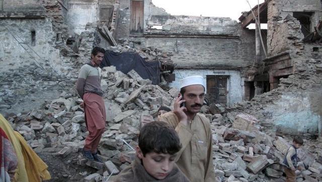 residents-earthquake-mingora-damaged-rubble-after-house