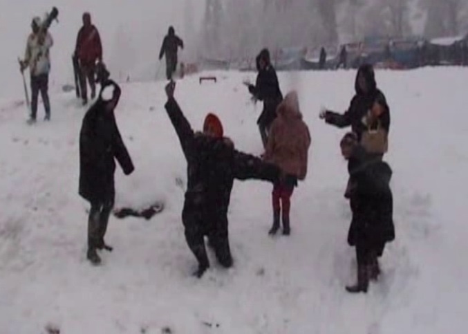 snowfall in kasmir