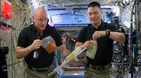 thhanks giving celibration at space station