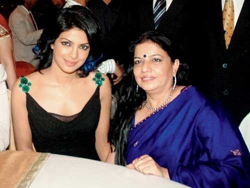 Pryanka-with-her-mamma