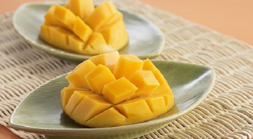 pineapple_fruit_plate