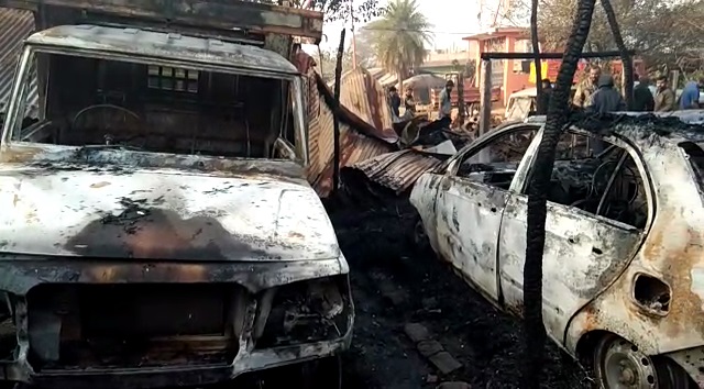 baripada-fire-12-vehicle-burn