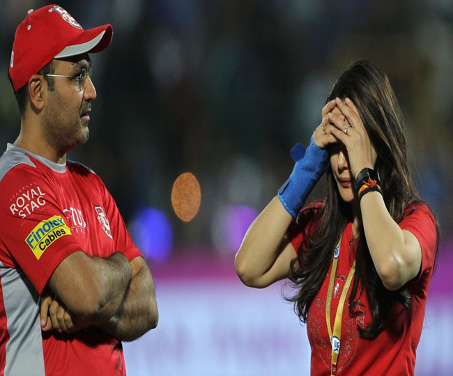 11_05_2018-sehwag_decided_resign_kxip_mentor