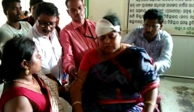 women injured in jagannath temple