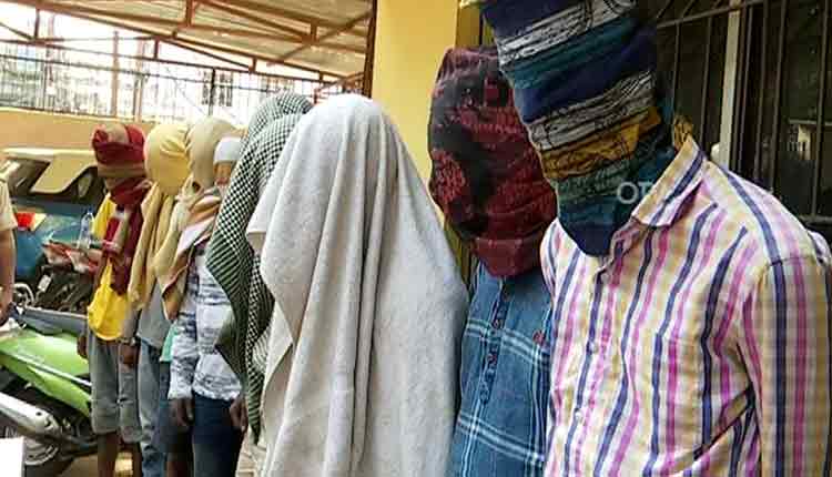 nine-lootera-arrested-by-police