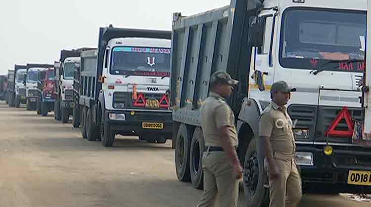 nine-truck-drivers-arrested-and-truckloads-of-sand-seized-for-illegal-sand-mining-in-puri