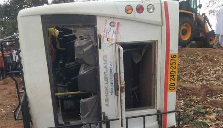 bus-accident-in-jhariga