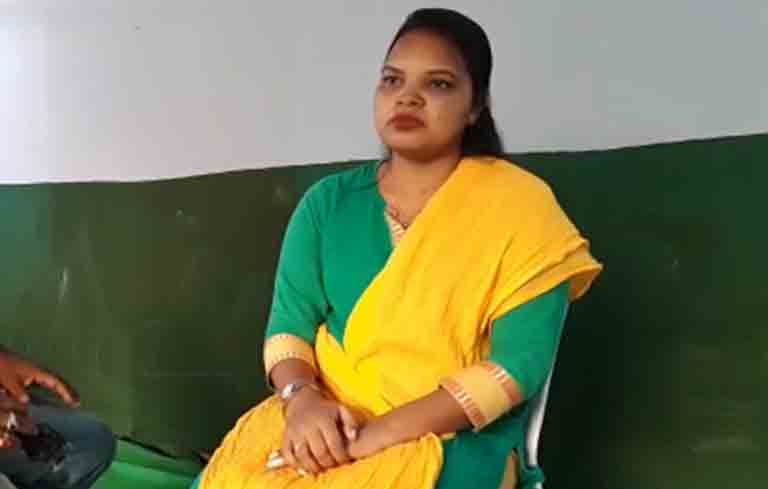 bjd-candidate-chandrani-has-mentioned-three-different-names-for-her-father