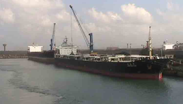 paradip-port-handles-record-number-of--ships-within-24-hours