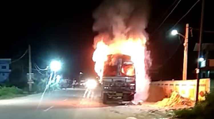 truck-cautch-fire-in-bolangir