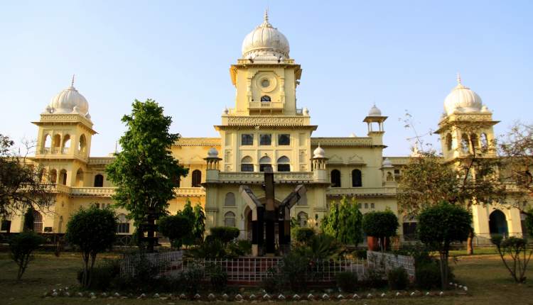 lucknow university