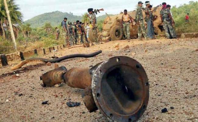 Five naxals killed in Gyarapatti