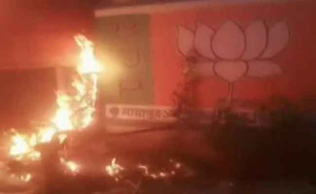 fire-at-bjp-party-office