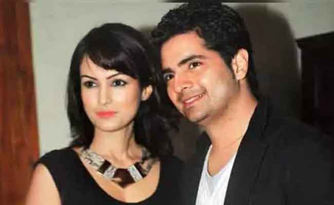 karan Mehera & his wife nisha rawal