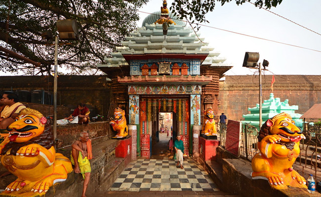 lingaraj temple main gate