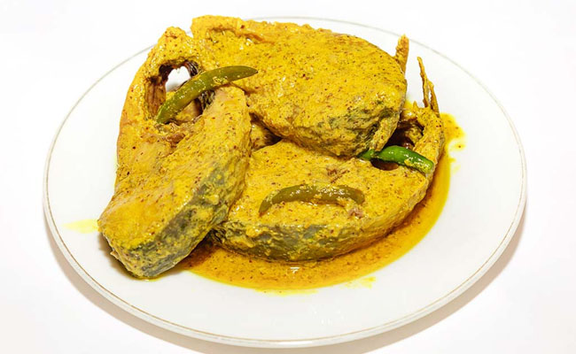 ilish fish curry