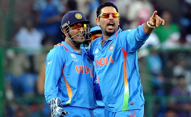 yuvi-and-dhoni