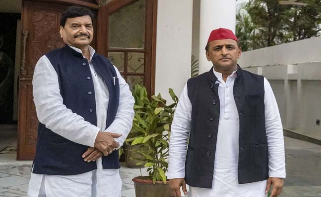 shivpal and akhilesh