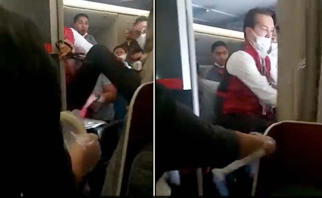 drunk-passenger-hits-flight-attendant
